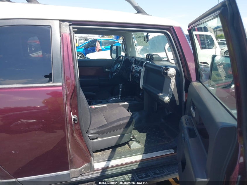 2007 TOYOTA FJ CRUISER auction photo 5