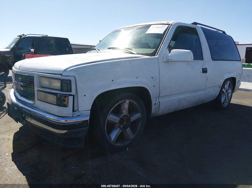 1997 GMC YUKON auction photo 2