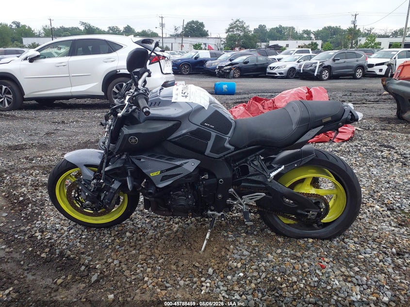 YAMAHA FZ10 2017