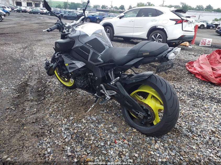 YAMAHA FZ10 2017