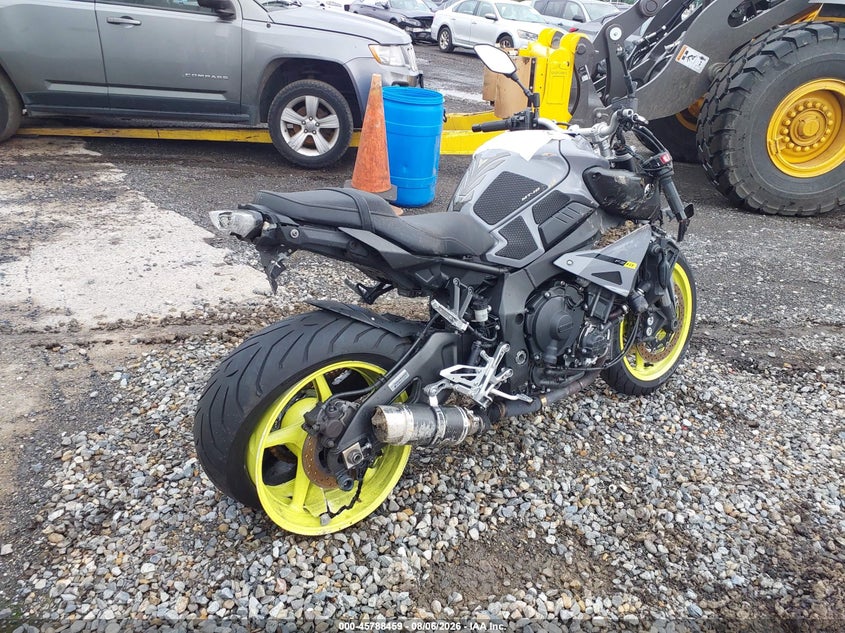 YAMAHA FZ10 2017