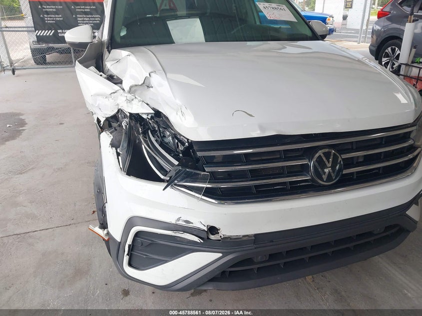 2022 VOLKSWAGEN TIGUAN auction photo 6