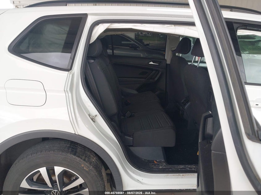 2022 VOLKSWAGEN TIGUAN auction photo 8