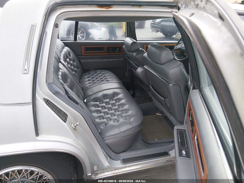 1988 CADILLAC FLEETWOOD auction photo 8
