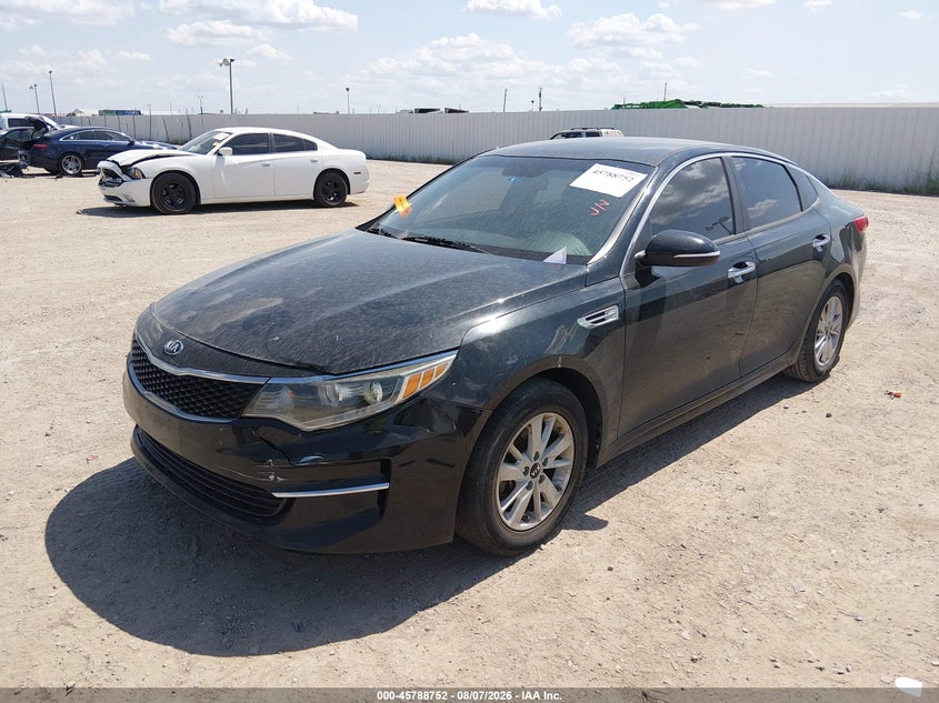 2018 Kia Optima, Удар спереду, IAAI, VIN 5XXGT4L39JG197429 — фото 2