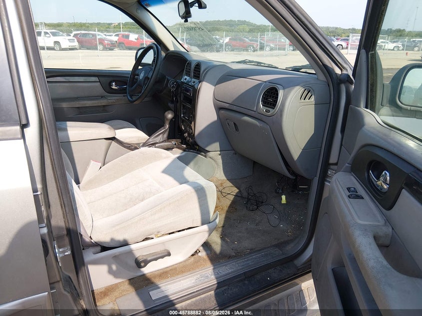 2005 GMC ENVOY XL auction photo 5