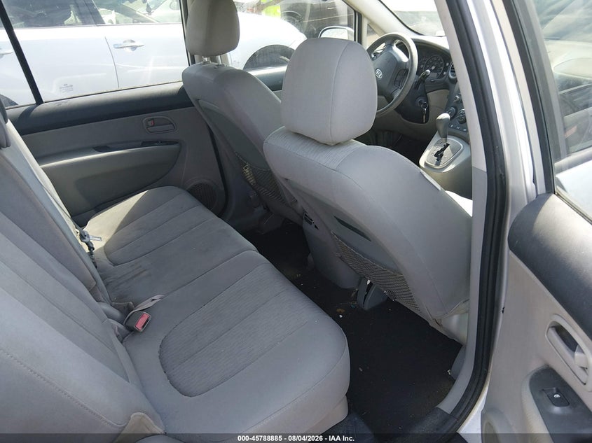 2009 KIA RONDO auction photo 8