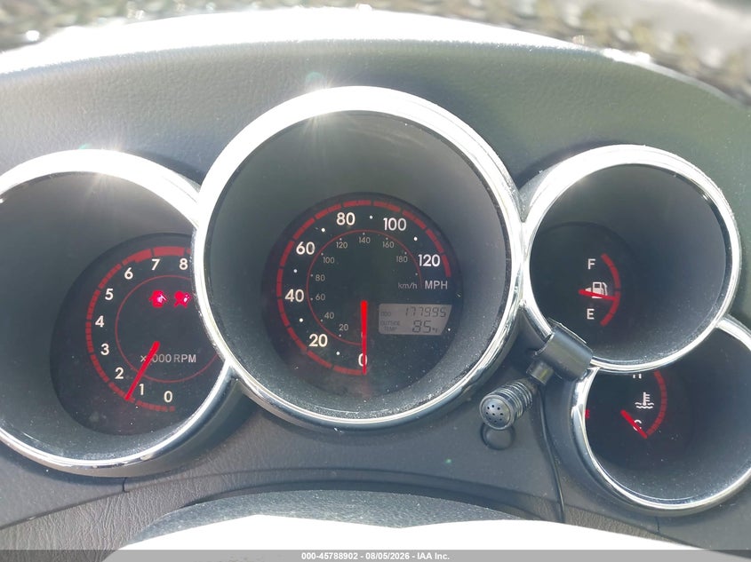 2005 TOYOTA MATRIX XR · Фото 7