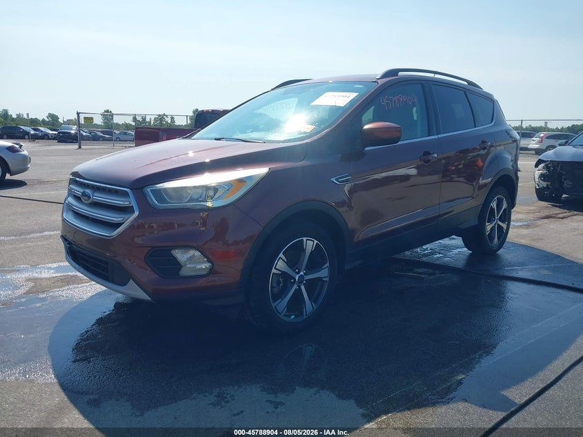 Vin: 1fmcu9hd5jua03639, lot: 46287728, ford escape sel 20182