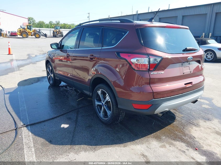Vin: 1fmcu9hd5jua03639, lot: 46287728, ford escape sel 20183