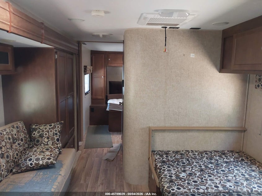 2015 VENTURE 250VRK auction photo 8