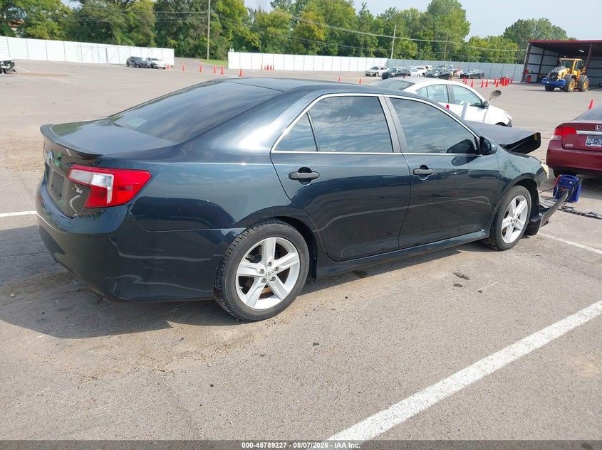 Vin: 4t1bf1fk9eu728739, lot: 46288051, toyota camry se 20144