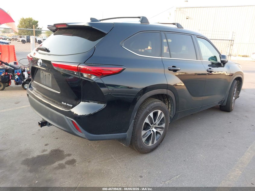 2021 TOYOTA HIGHLANDER auction photo 4