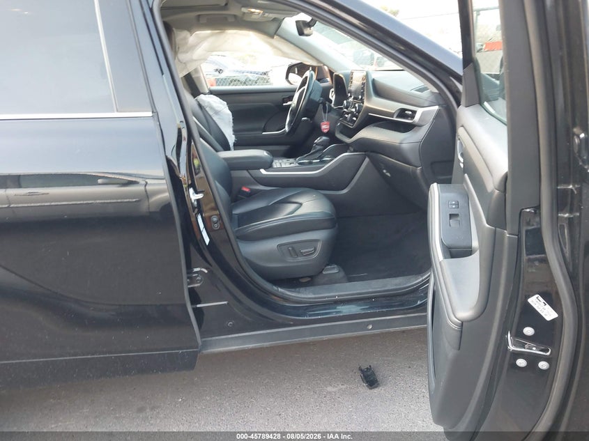 2021 TOYOTA HIGHLANDER auction photo 5