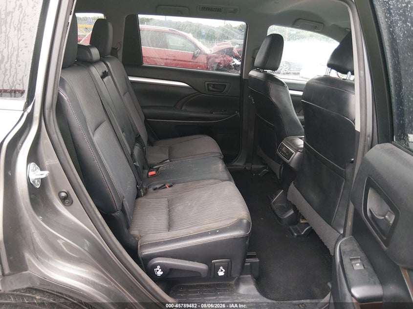TOYOTA HIGHLANDER - zdjęcie 8