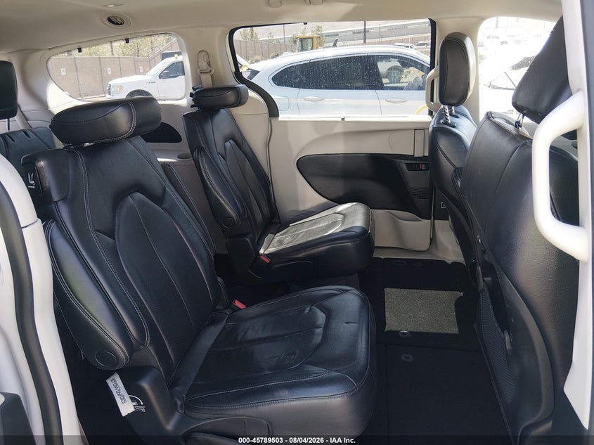 2022 CHRYSLER PACIFICA auction photo 8