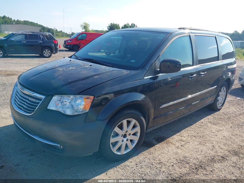 2016 CHRYSLER TOWN & COUNTRY auction photo 2