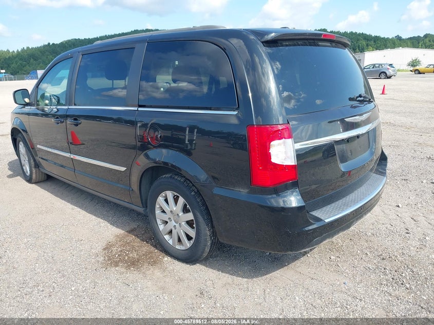 2016 CHRYSLER TOWN & COUNTRY auction photo 3