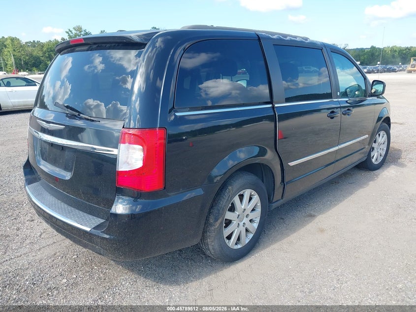 2016 CHRYSLER TOWN & COUNTRY auction photo 4