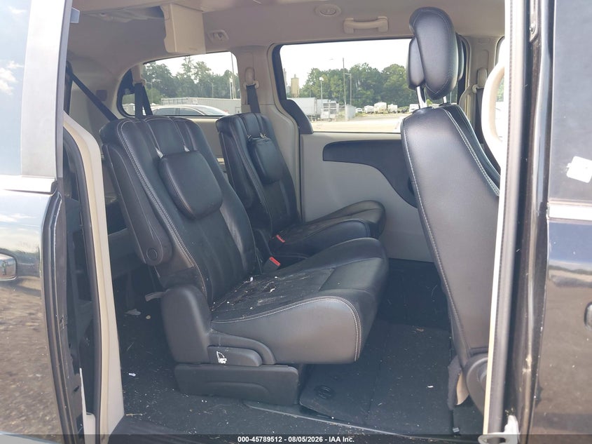 2016 CHRYSLER TOWN & COUNTRY auction photo 8