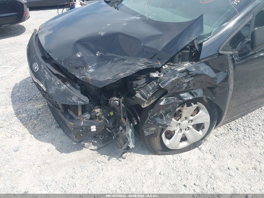 2017 KIA FORTE auction photo 6