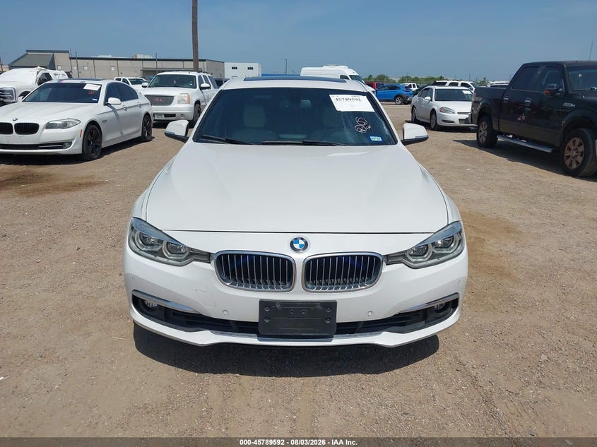 BMW 330I - zdjęcie 12