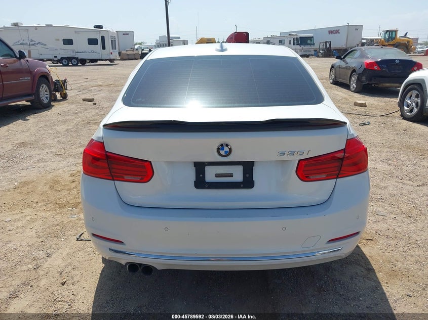 BMW 330I - zdjęcie 16