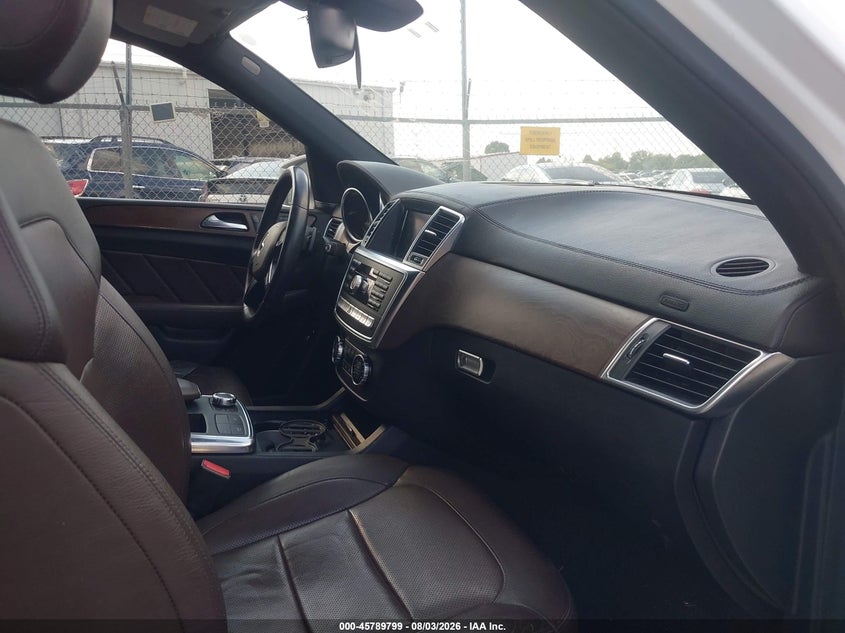 2015 MERCEDES-BENZ GL 350 BLUETEC auction photo 5