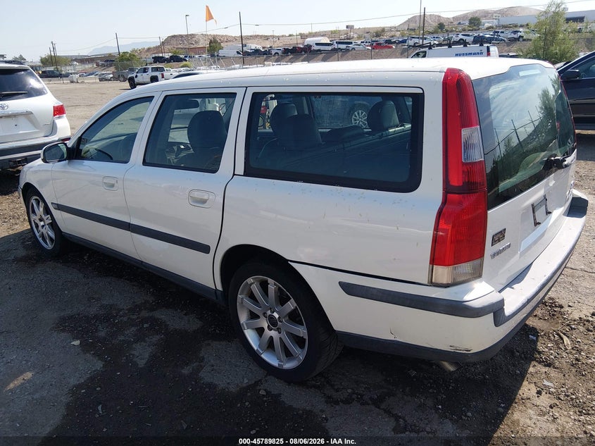 2003 VOLVO V70 auction photo 3