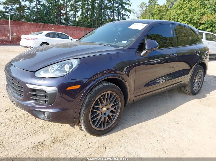 2017 Porsche Cayenne, Right Side, IAAI, VIN WP1AA2A25HKA86191 — photo 2