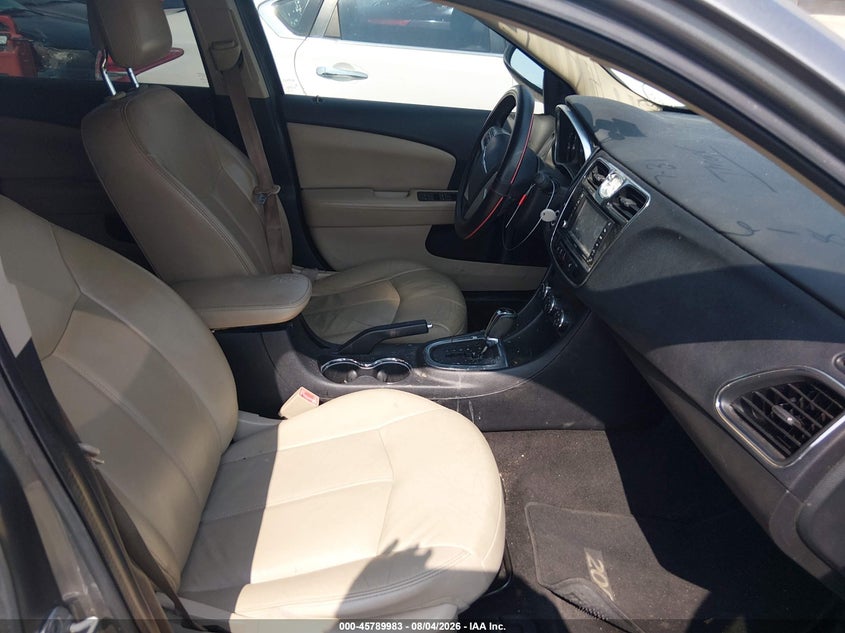 2011 CHRYSLER 200 auction photo 5