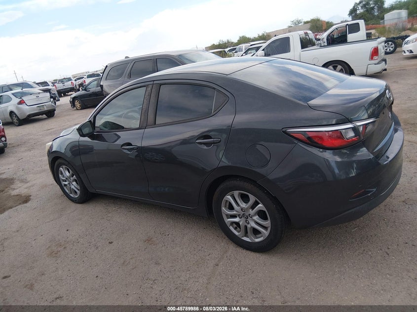 2016 SCION IA · Photo 13