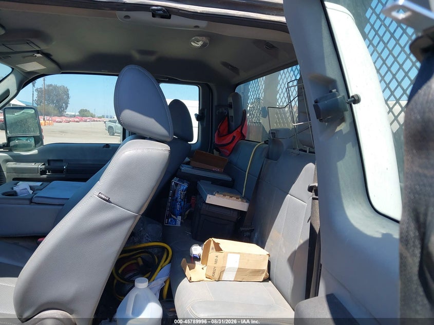 2014 FORD F-450 CHASSIS auction photo 6