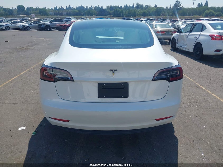 2023 TESLA MODEL 3 REAR-WHEEL DRIVE · Photo 17