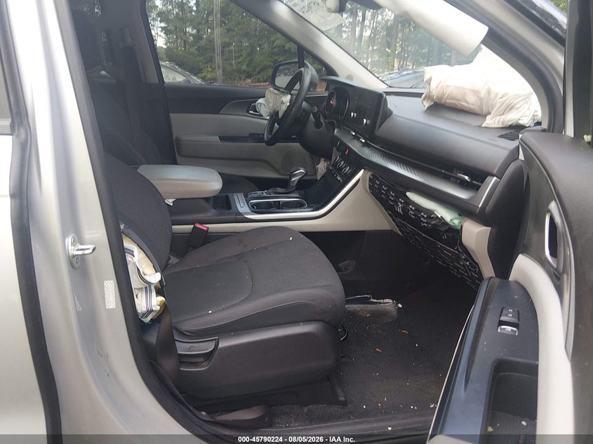 2022 KIA CARNIVAL MPV auction photo 5