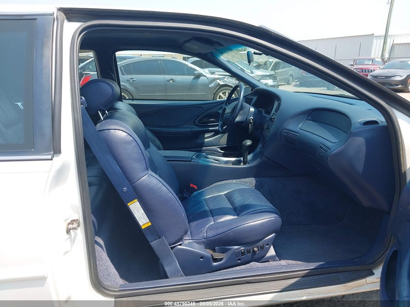 1995 MERCURY COUGAR auction photo 5