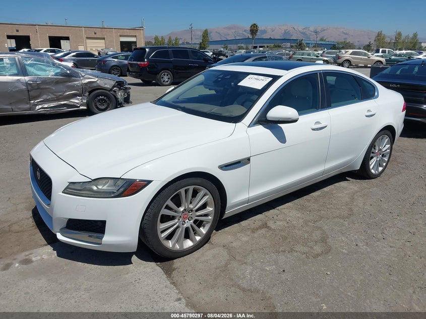 Vin: sajbe4bn5hcy31368, lot: 46289121, jaguar xf 20d prestige 20172
