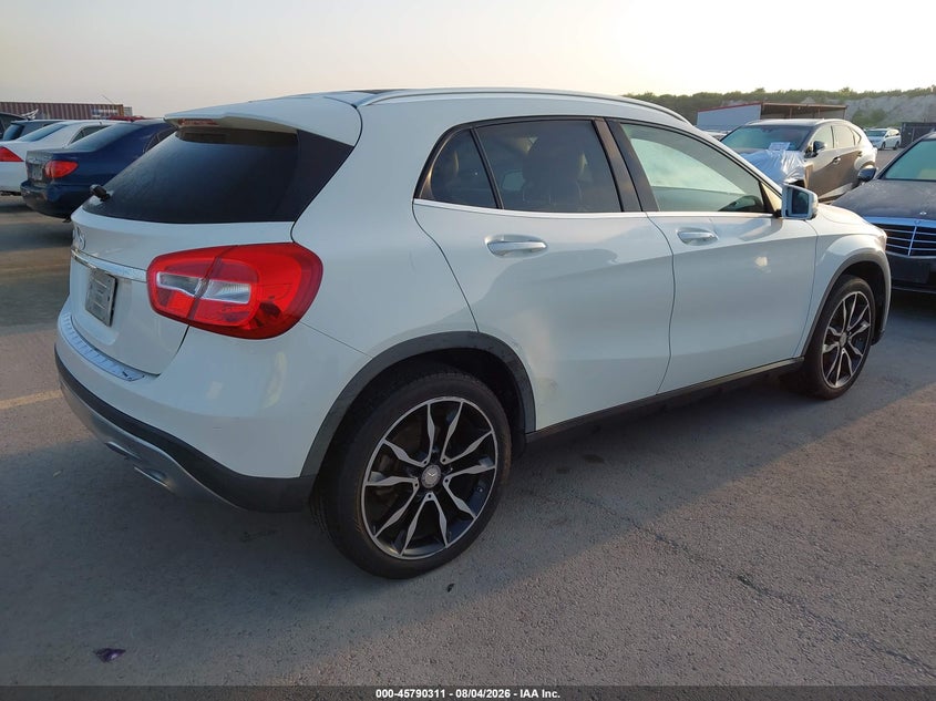 2016 MERCEDES-BENZ GLA 250 auction photo 4