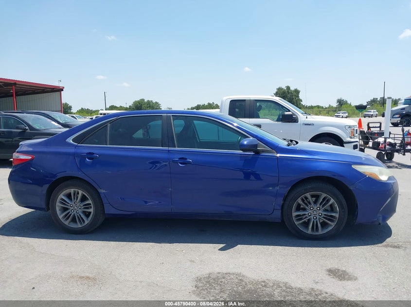 TOYOTA CAMRY - zdjęcie 13