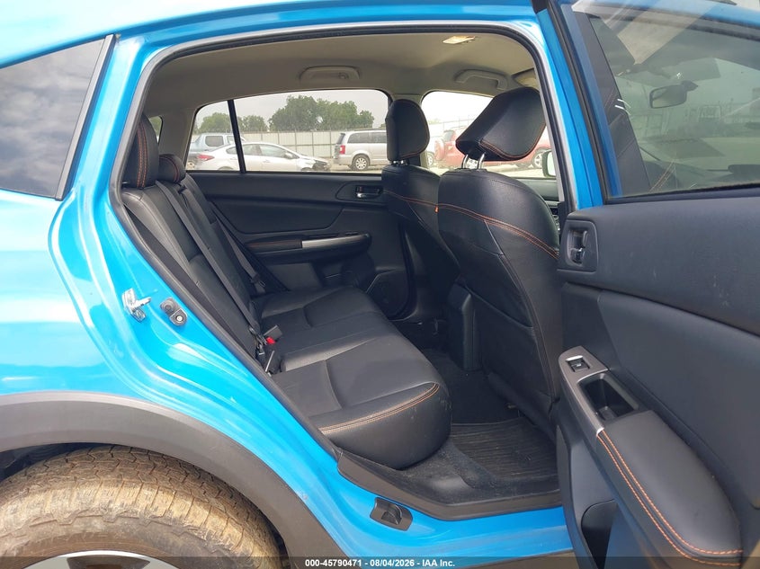 2016 SUBARU CROSSTREK auction photo 8