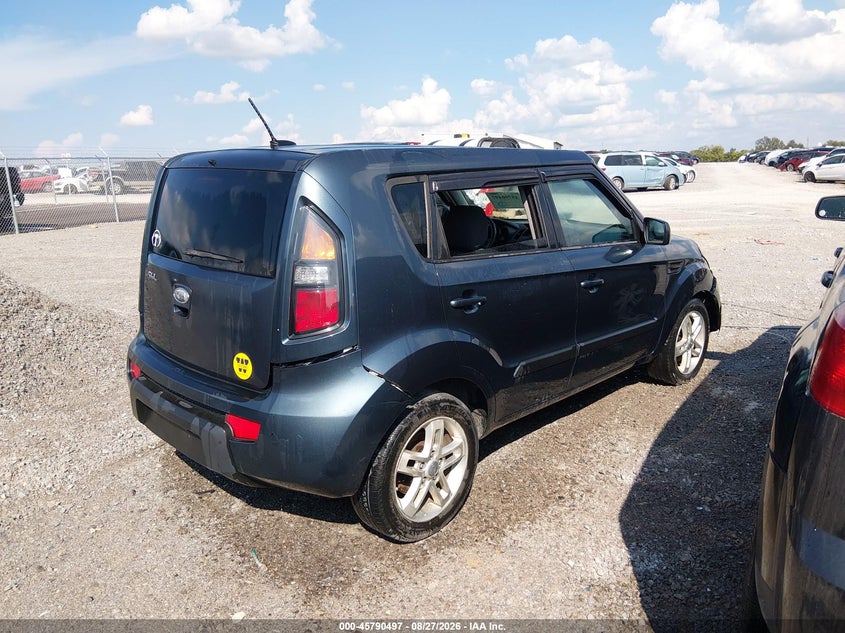 2011 KIA SOUL auction photo 4