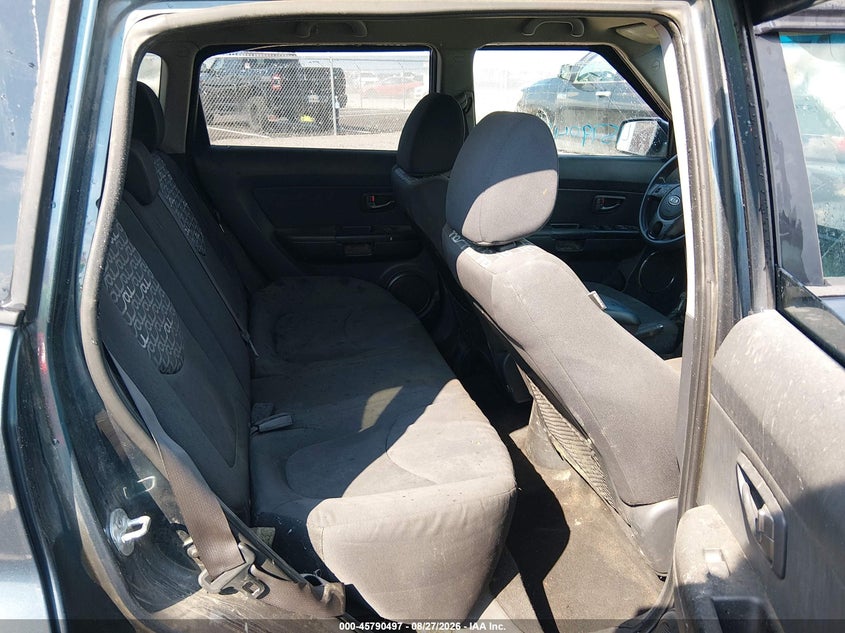 2011 KIA SOUL auction photo 8