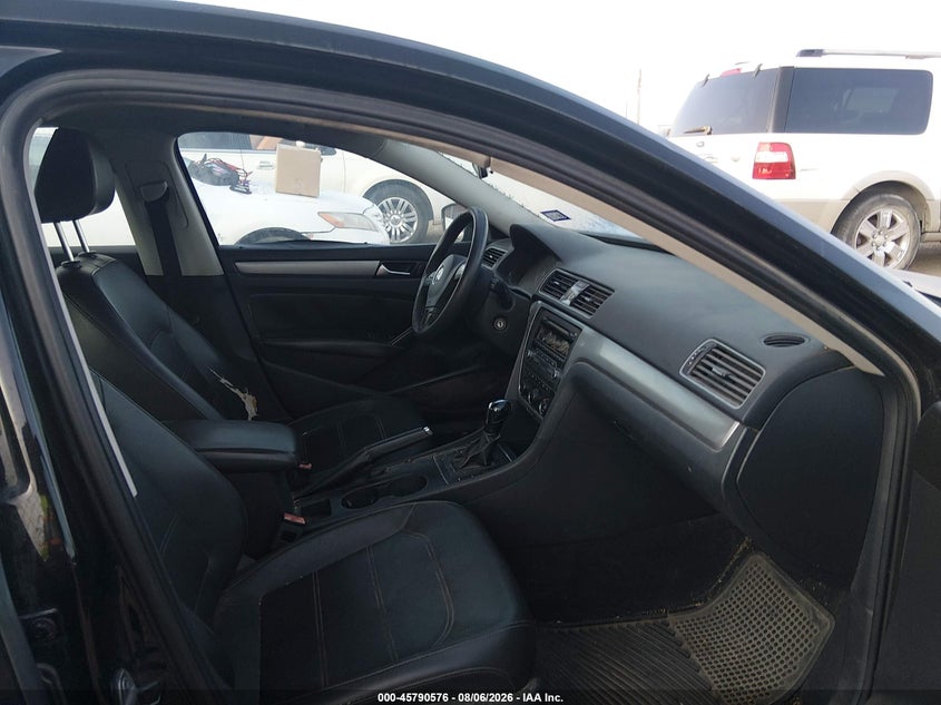 2013 VOLKSWAGEN PASSAT auction photo 5