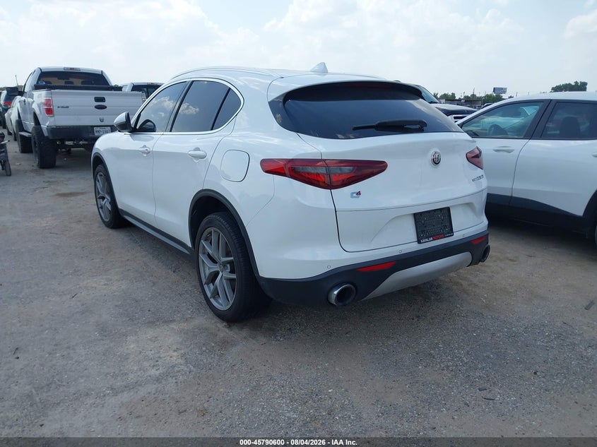 2018 ALFA ROMEO STELVIO auction photo 3