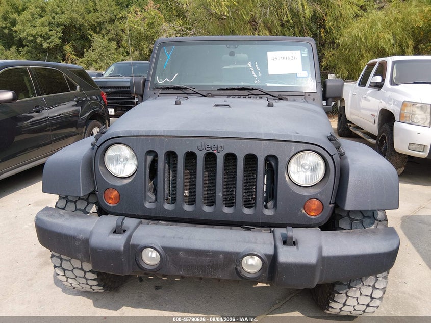 2011 JEEP WRANGLER UNLIMITED auction photo 6