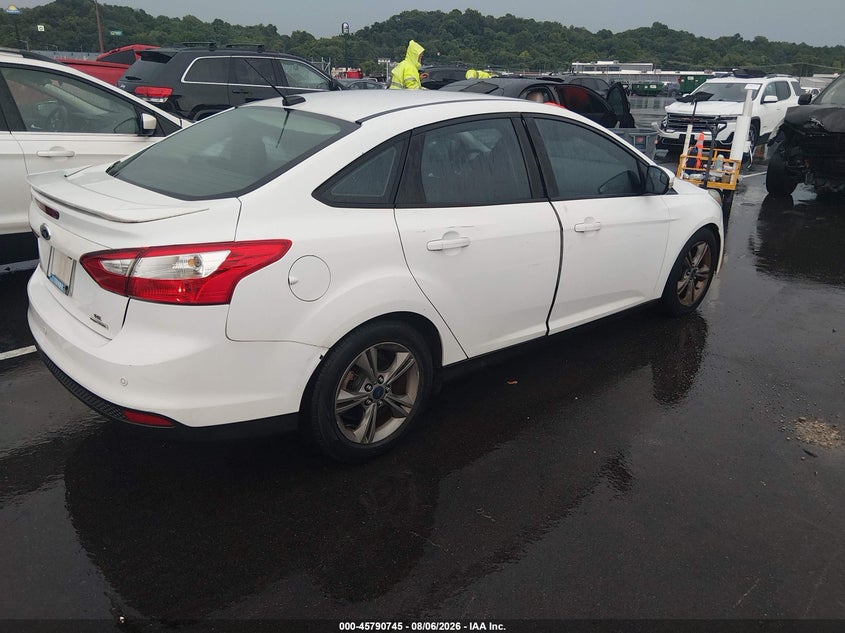 Vin: 1fadp3f2xel168215, lot: 46289576, ford focus se 20144