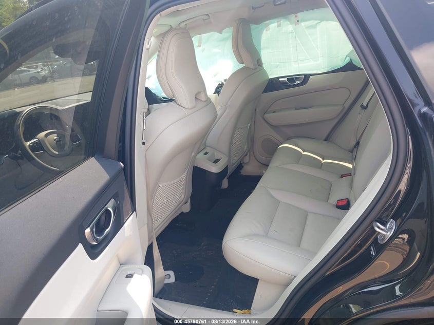 VOLVO XC60 - zdjęcie 8