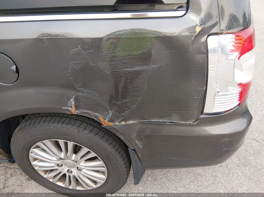 2015 CHRYSLER TOWN & COUNTRY auction photo 6