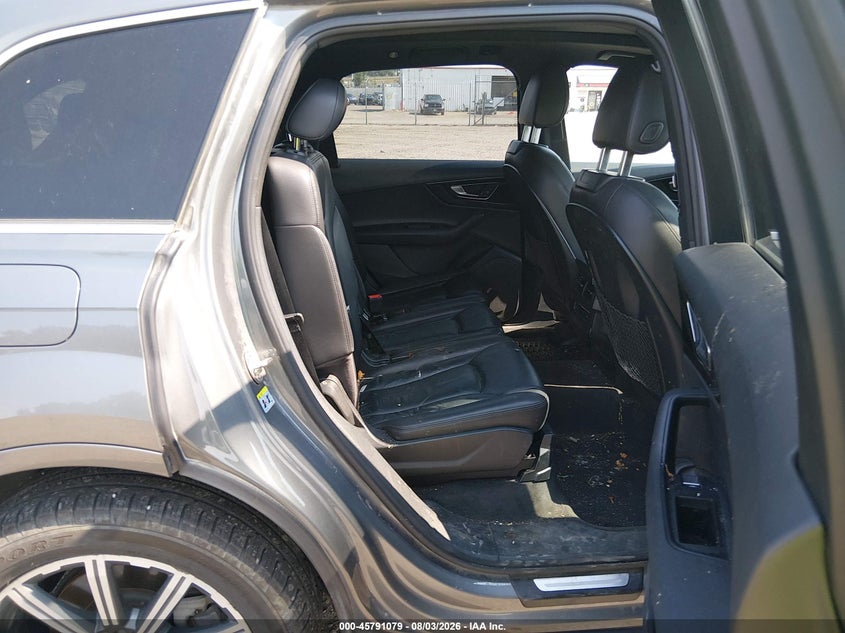 AUDI Q7 - zdjęcie 8