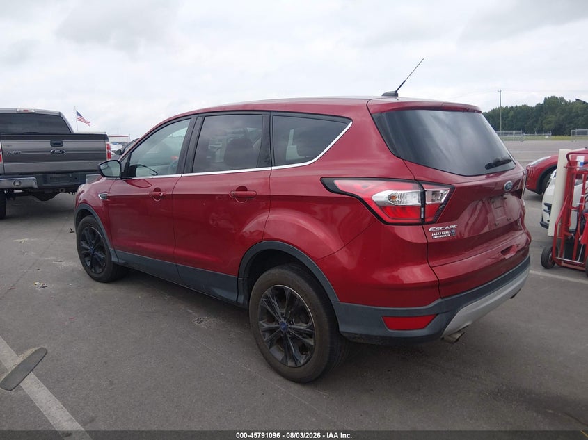 Vin: 1fmcu0gd9huc90328, lot: 46289927, ford escape se 20173